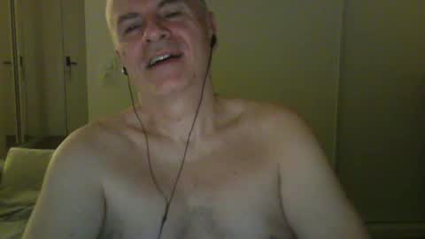 maturehotman online show from February 5, 5:41 am