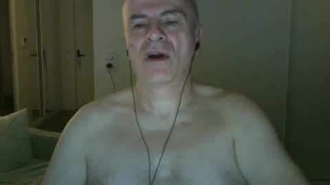 maturehotman online show from March 1, 6:37 am