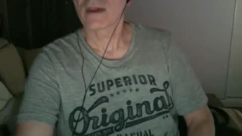 maturehotman online show from January 9, 8:44 pm