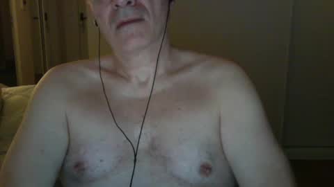 maturehotman online show from December 7, 6:43 am