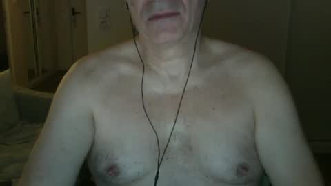 maturehotman online show from February 23, 6:12 am