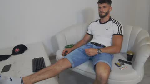 mauro_real_man online show from June 15, 7:17 pm
