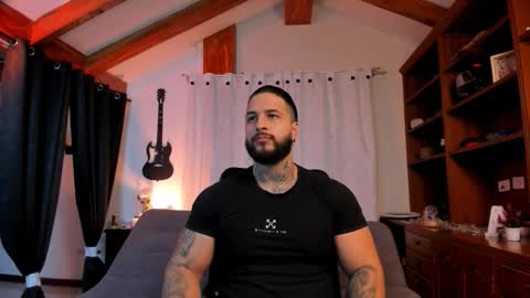 max D. online show from October 8, 11:42 pm