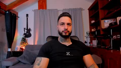 max D. online show from December 21, 2:58 pm