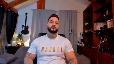 max D. online show from January 13, 1:49 pm