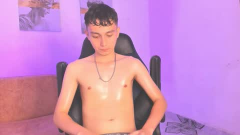 max_ferrer1 online show from February 6, 7:22 pm