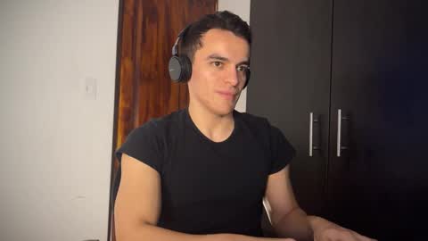 Max Lancaster online show from March 8, 8:13 pm