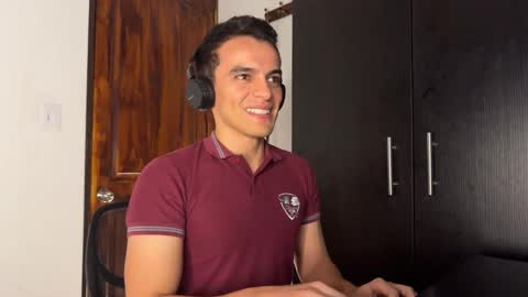 Max Lancaster online show from December 22, 1:55 am