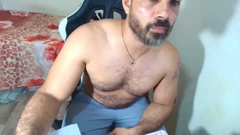 max_love25 online show from February 3, 6:33 am