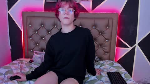 Max lover1 online show from December 14, 3:58 pm