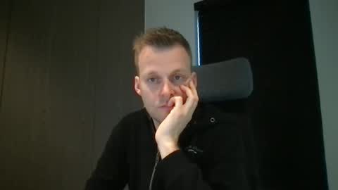 Max take off clothes online show from February 24, 7:22 am