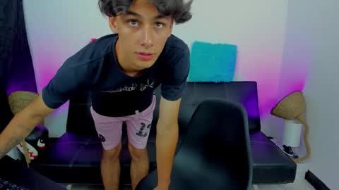 Snapshot of max_wild01 chatting on September 15, 4:08 pm MAX     online show from September 15, 4:08 pm