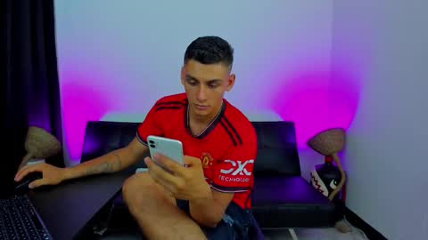 MAX     online show from February 16, 8:23 am