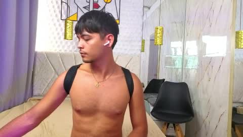 max_wine_ online show from April 9, 2:01 pm