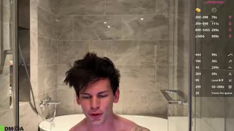 Max online show from October 13, 8:26 pm