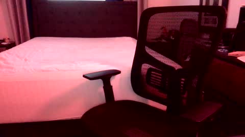 maxblairwood online show from June 23, 12:48 am