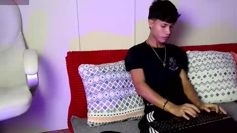 maxfont online show from October 14, 7:10 pm