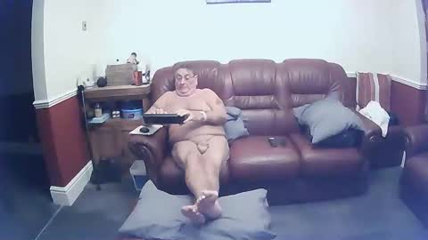 MAX online show from October 8, 12:15 am