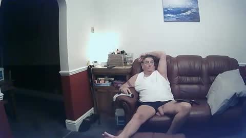 MAX online show from March 7, 10:21 pm