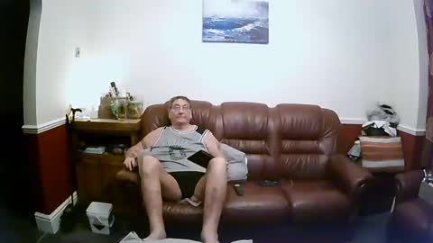 MAX online show from December 12, 9:04 pm