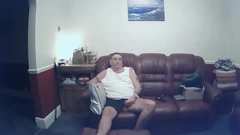 MAX online show from December 31, 9:28 pm