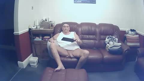 MAX online show from January 1, 10:03 pm