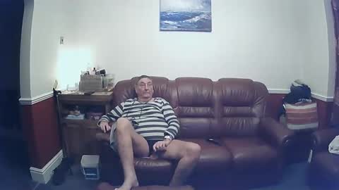 MAX online show from January 8, 9:23 pm