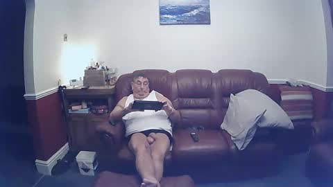 MAX online show from February 21, 9:54 pm