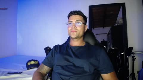 Snapshot of maxi_mux1 chatting on February 7, 11:45 pm MAXI      online show from February 7, 11:45 pm