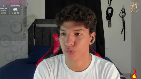 Maximiliano online show from February 4, 7:20 pm