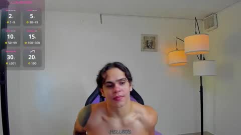 Snapshot of maximiliano_scoott_ chatting on November 1, 9:19 pm maximiliano_scoott_ online show from November 1, 9:19 pm