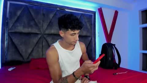 Snapshot of maximo_romano chatting on October 21, 7:28 pm Maximo online show from October 21, 7:28 pm
