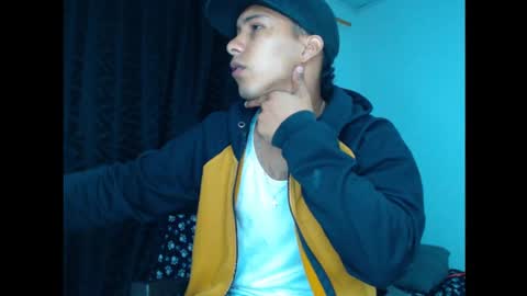 Maximo Aron Vega online show from December 14, 10:34 am