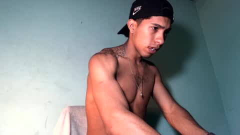 Maximo Aron Vega online show from February 1, 1:23 am