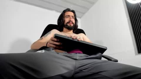 maximodominus online show from March 10, 5:46 am