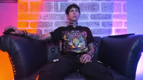 MAXIMO online show from February 18, 5:27 am