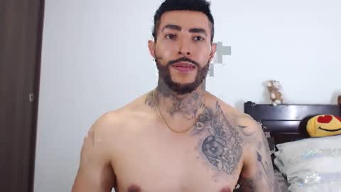 Independent Model online show from December 12, 2:26 am