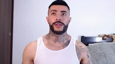 Independent Model online show from February 16, 10:10 pm