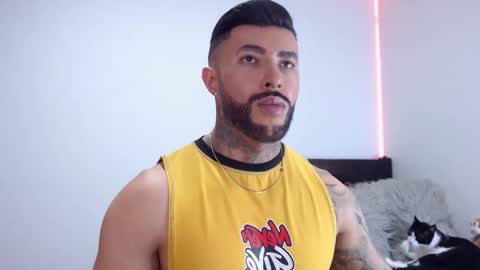 Independent Model online show from September 30, 2:40 am