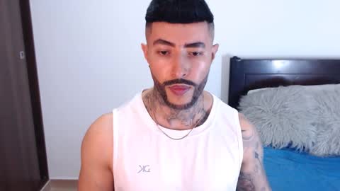 Independent Model online show from January 24, 11:12 pm