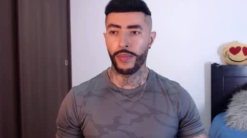 Independent Model online show from January 10, 2:46 am