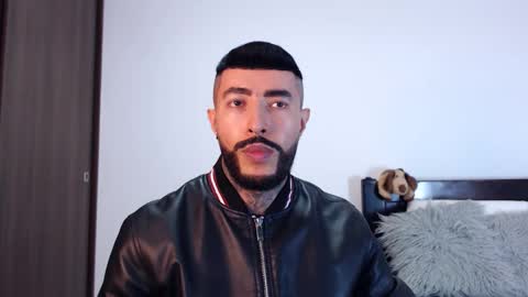 Independent Model online show from February 23, 9:03 pm