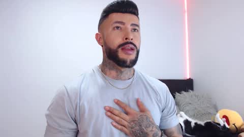 Independent Model online show from September 16, 2:12 am