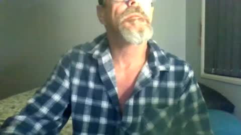 Max online show from June 28, 5:52 pm