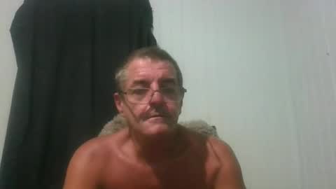 Max online show from December 28, 1:51 pm