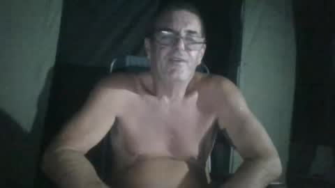 Max online show from December 17, 11:39 am