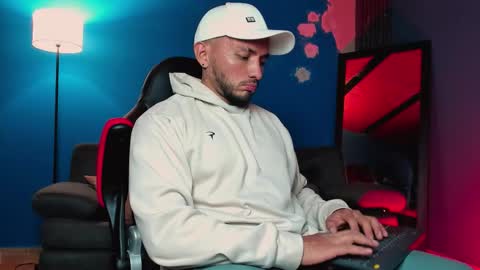 Maximus Clark online show from January 15, 4:05 am