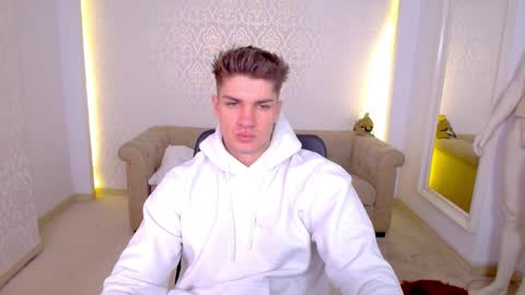 MaxKaiden online show from April 11, 9:13 am