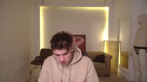 MaxKaiden online show from February 27, 5:45 am