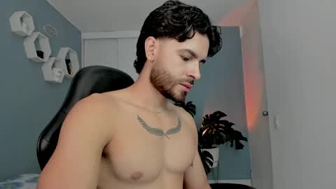 Maxi online show from April 25, 1:52 am